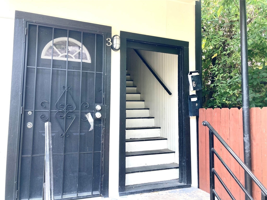 3315 Reeves Street - Photo 1