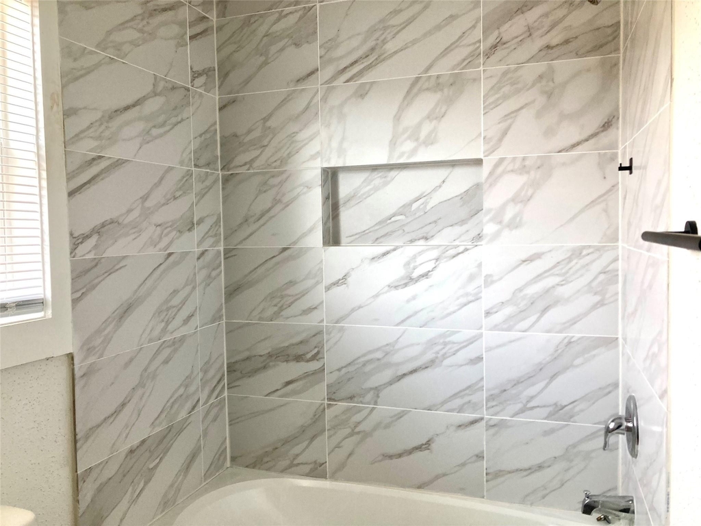 3315 Reeves Street - Photo 6