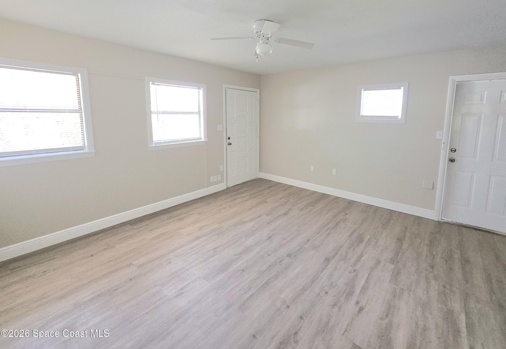 4415 Coleridge Avenue - Photo 6