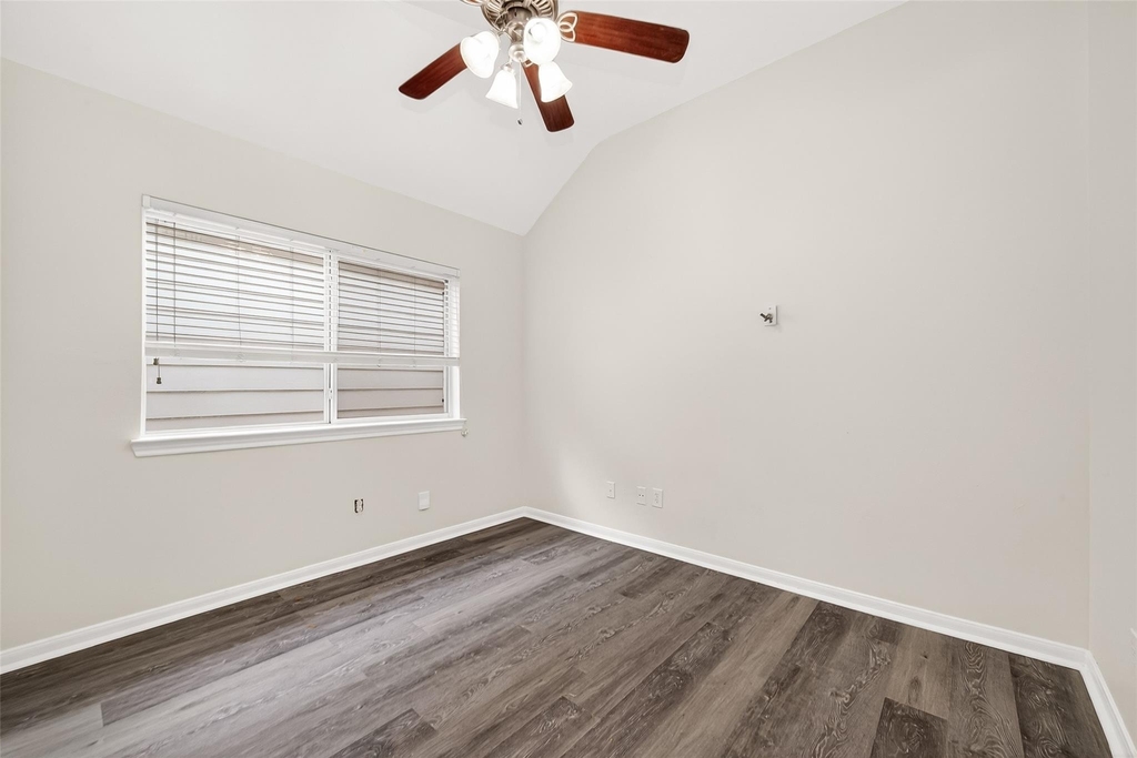 13006 Rose Landing Drive - Photo 16