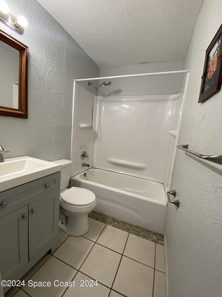 835 Kanawha Street - Photo 3