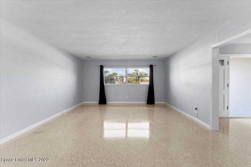 215 Marion Street - Photo 2