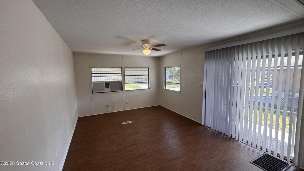 2522 Amberly Road Ne - Photo 5