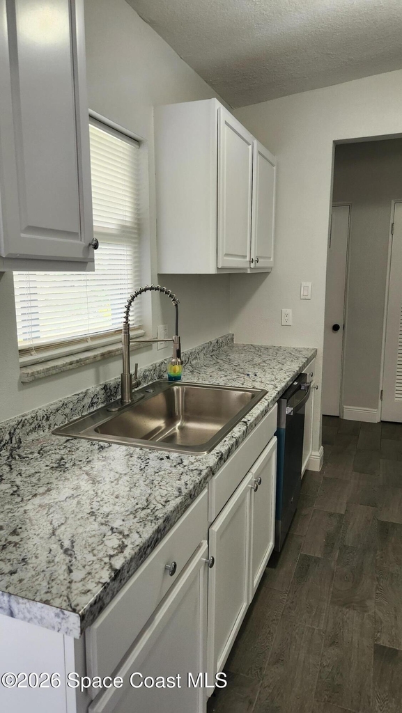 102 S Christmas Hill Road - Photo 3
