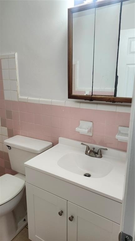 565 3rd Avenue - Photo 17