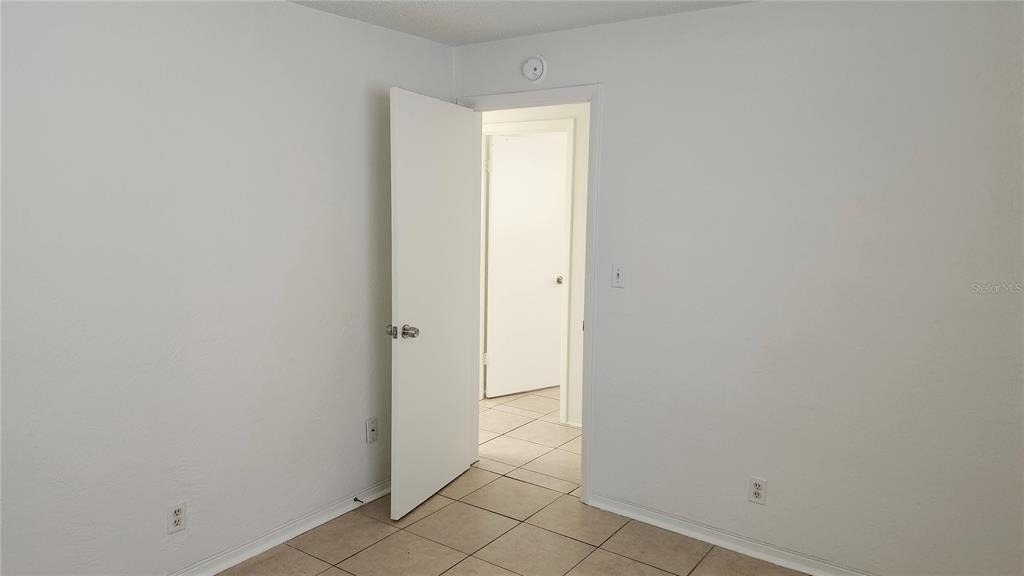 565 3rd Avenue - Photo 19