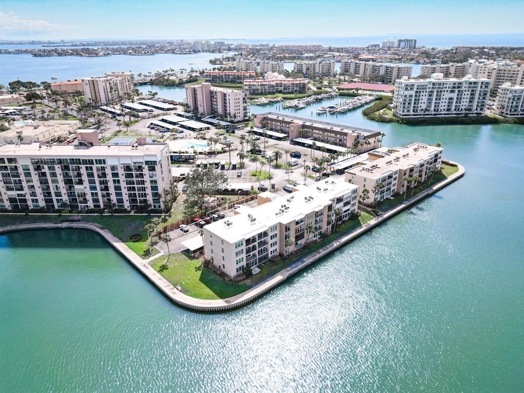 7920 Sun Island Drive S - Photo 0