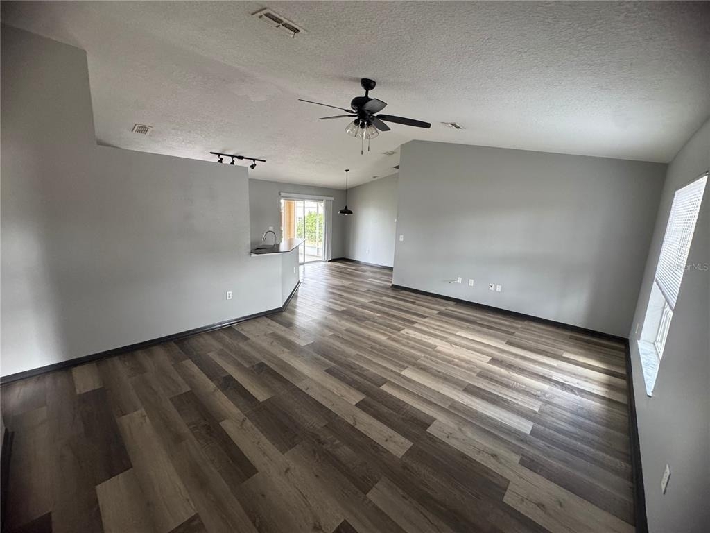 6289 Mariner Boulevard - Photo 6