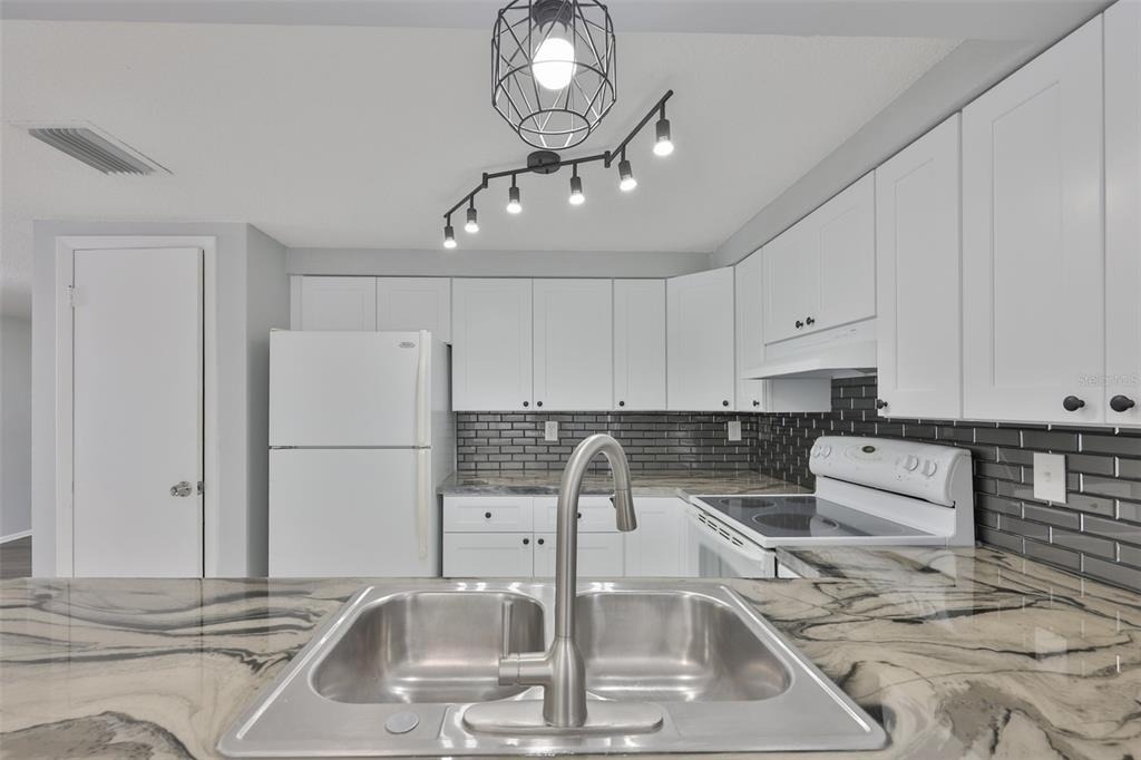 5637 Golden Nugget Drive - Photo 11