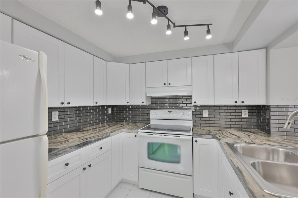 5637 Golden Nugget Drive - Photo 8