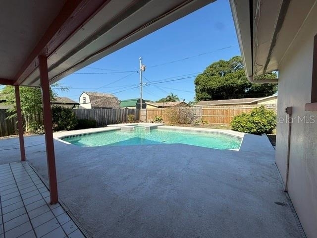 1884 Yale Drive - Photo 4