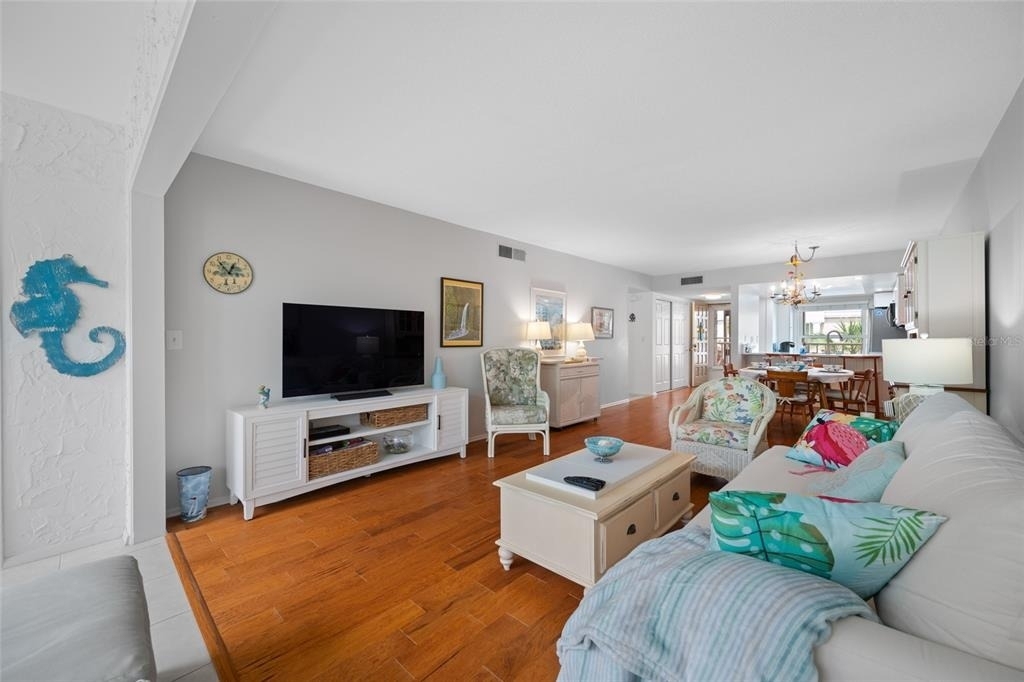 121 Island Way - Photo 13