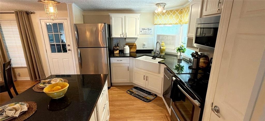 161 Greenview Drive - Photo 5