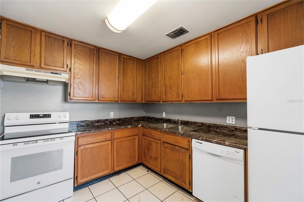 4160 Versailles Drive - Photo 6