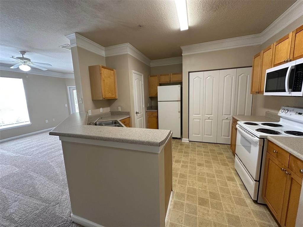 8836 Villa View Circle - Photo 4