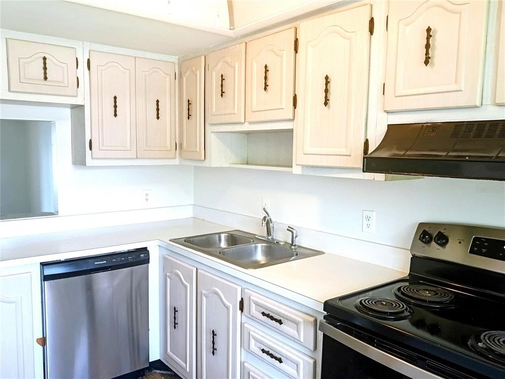 333 Lake Howard Drive Nw - Photo 6
