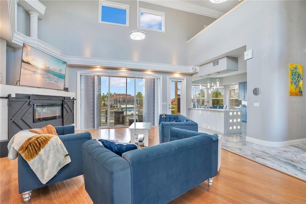 934 Symphony Isles Boulevard - Photo 5
