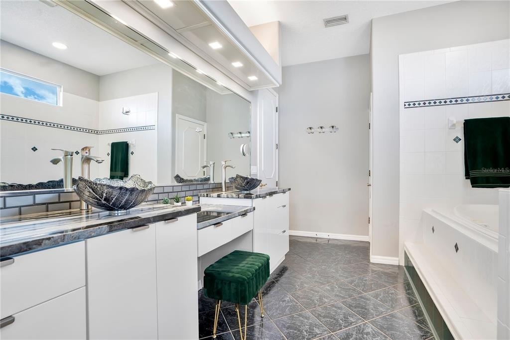 934 Symphony Isles Boulevard - Photo 17
