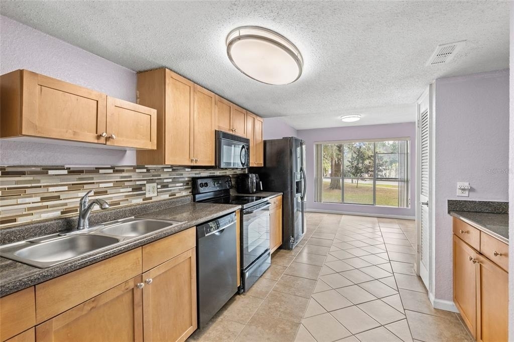 1810 Nw 23rd Boulevard - Photo 10