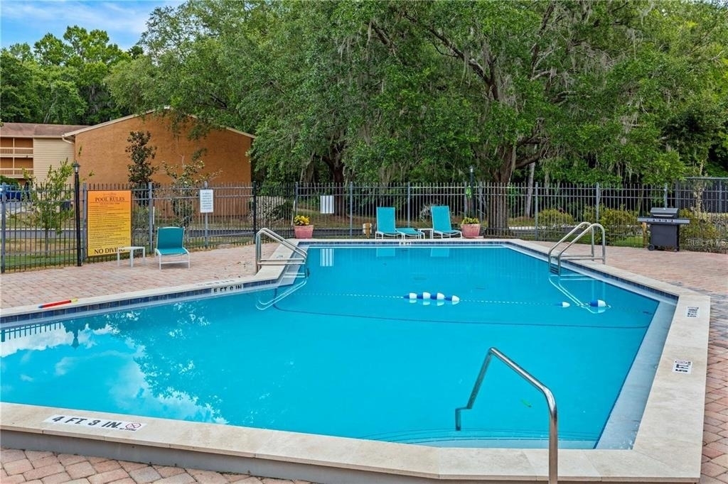 1810 Nw 23rd Boulevard - Photo 1