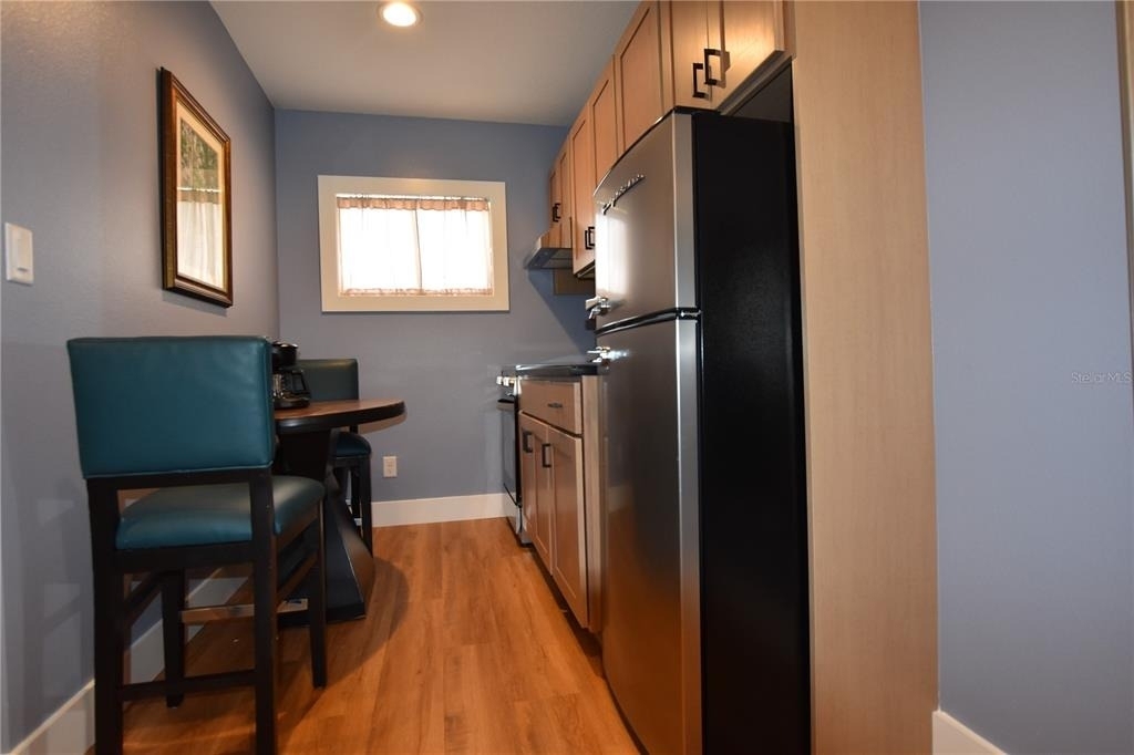 704 S Lakeshore Boulevard - Photo 4