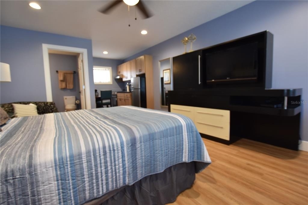 704 S Lakeshore Boulevard - Photo 5