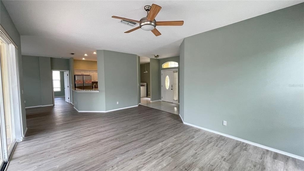 210 41st Street Ne - Photo 3