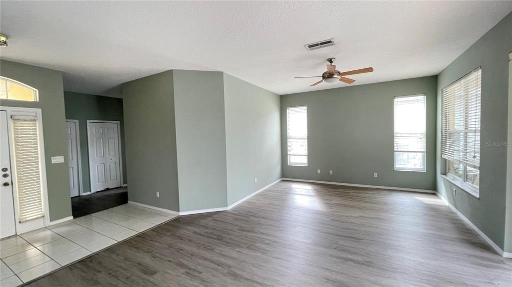 210 41st Street Ne - Photo 2