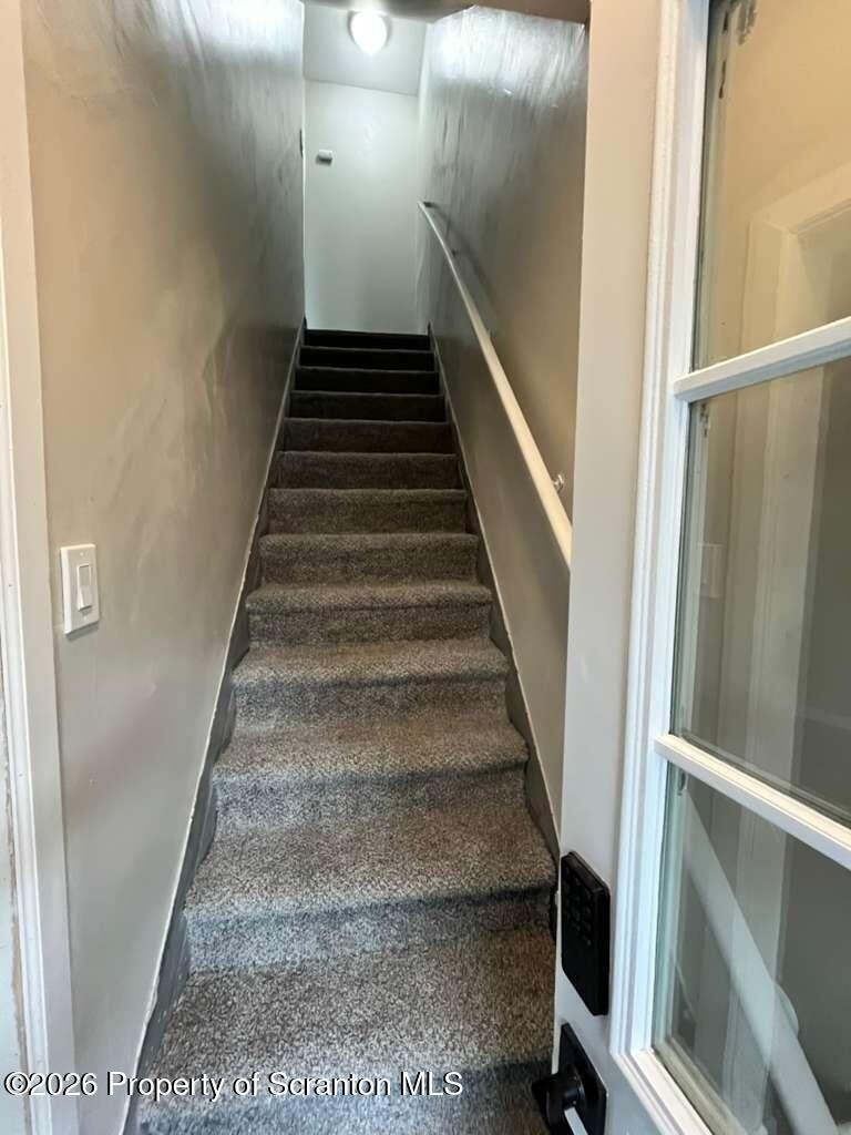 15 Amity Court - Photo 2