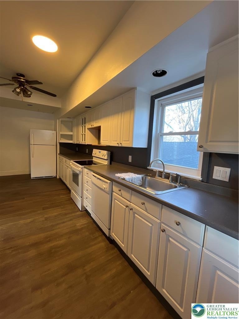 485 S Walnut Street - Photo 3