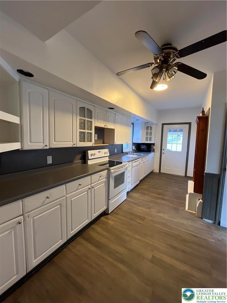 485 S Walnut Street - Photo 2