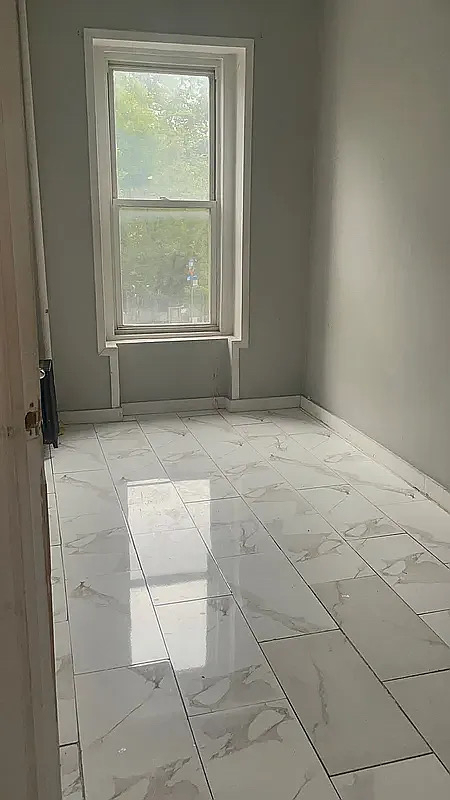 912 Gates Avenue - Photo 5