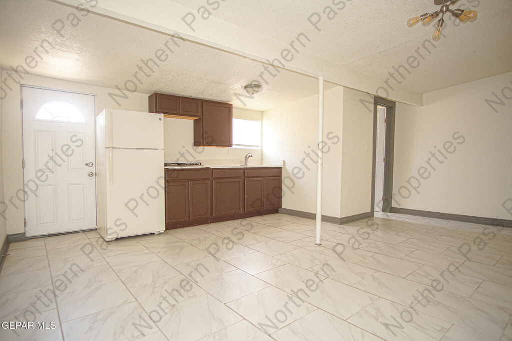 2111 Portland Avenue - Photo 2