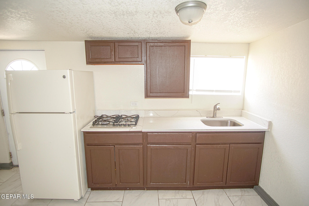 2111 Portland Avenue - Photo 3