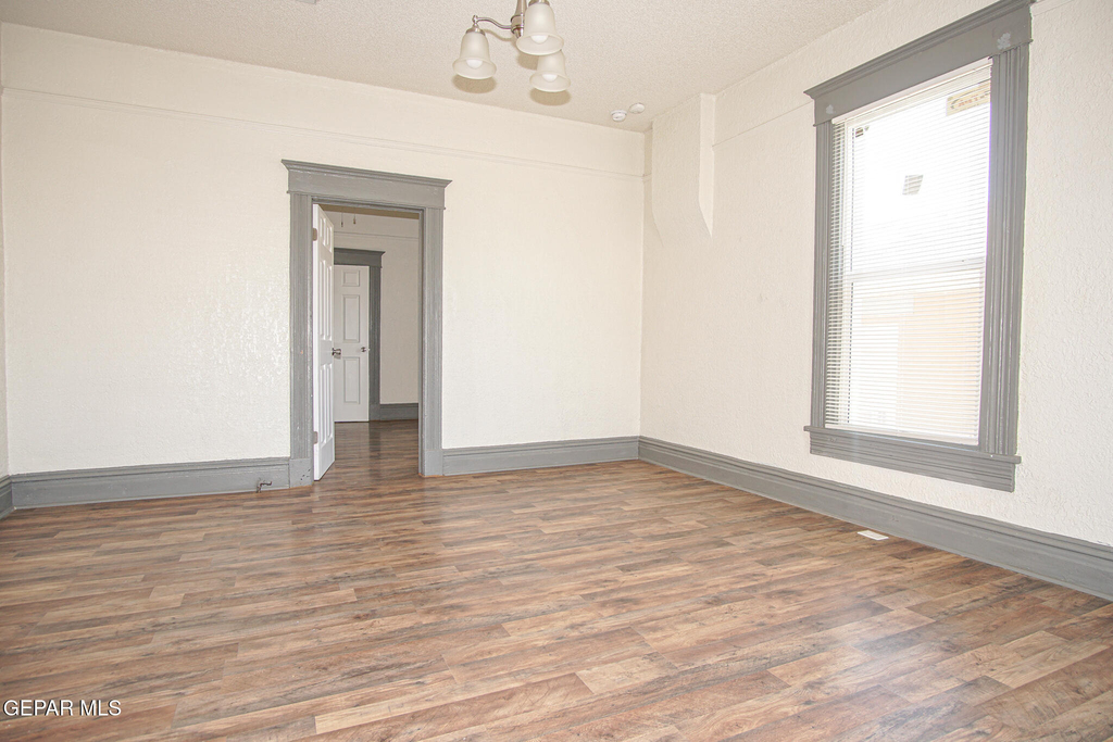 2111 Portland Avenue - Photo 2