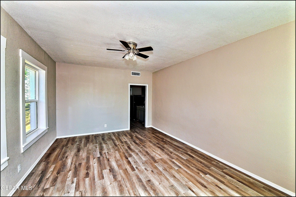 615 Arizona Avenue - Photo 6