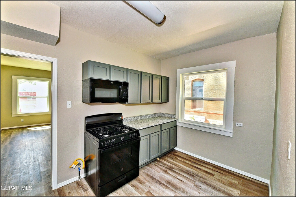 615 Arizona Avenue - Photo 11