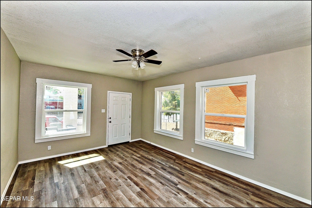 615 Arizona Avenue - Photo 9