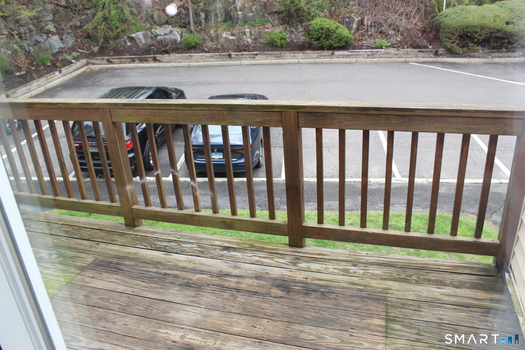 8 Rose Lane - Photo 2