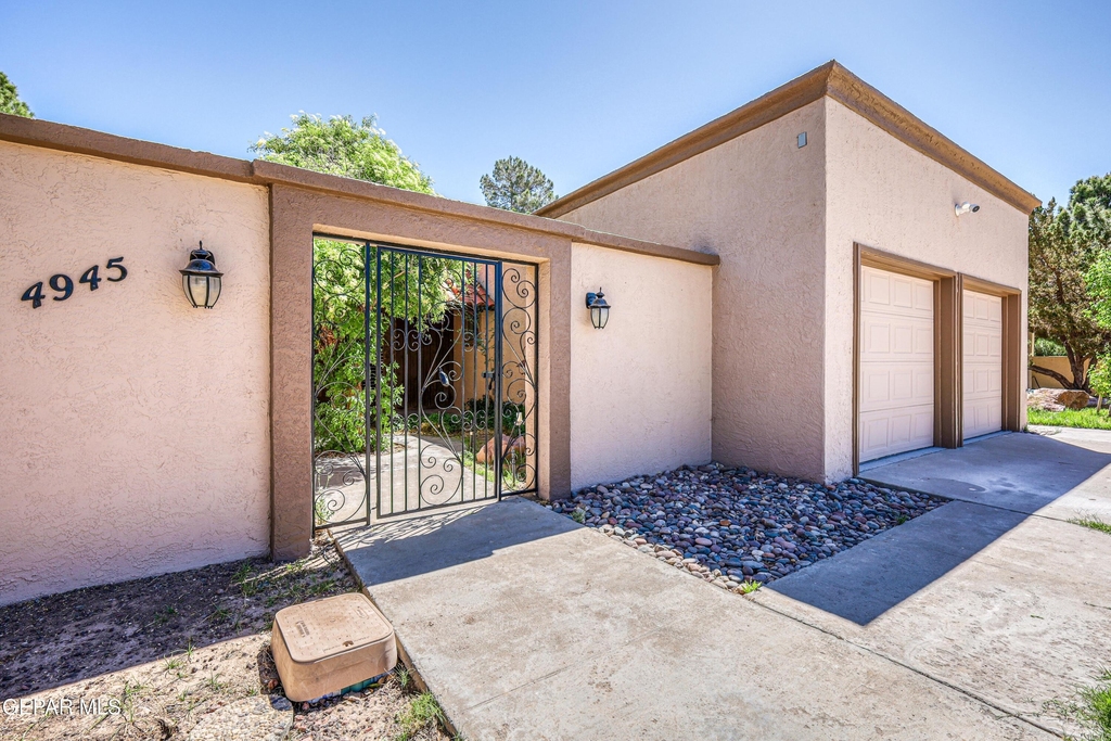 4945 Vista Grande Circle - Photo 2