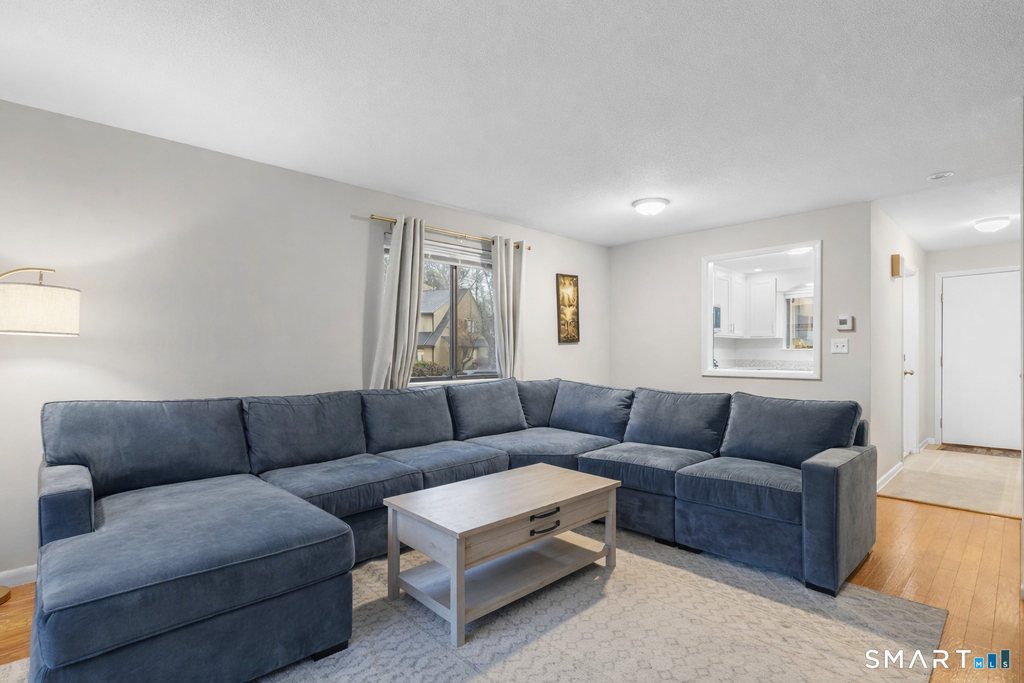 9 Avon Court - Photo 4