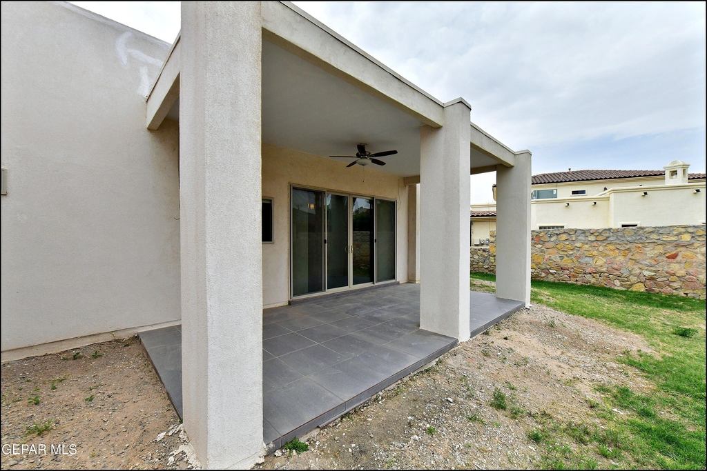 5973 Cartagena Circle - Photo 40