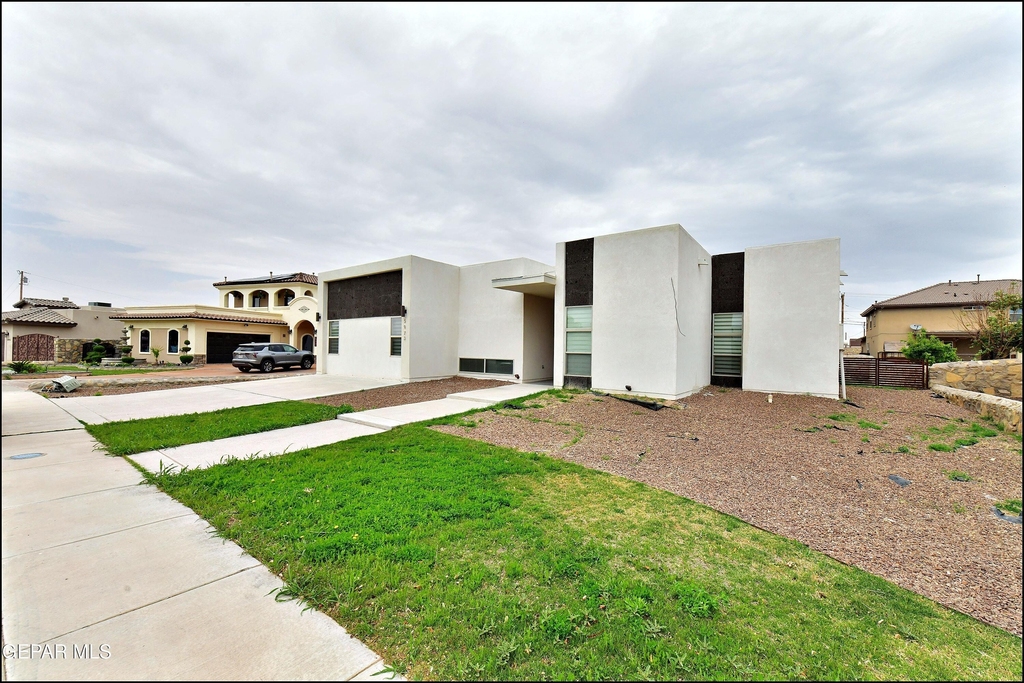5973 Cartagena Circle - Photo 0