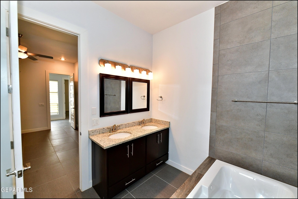 5973 Cartagena Circle - Photo 34