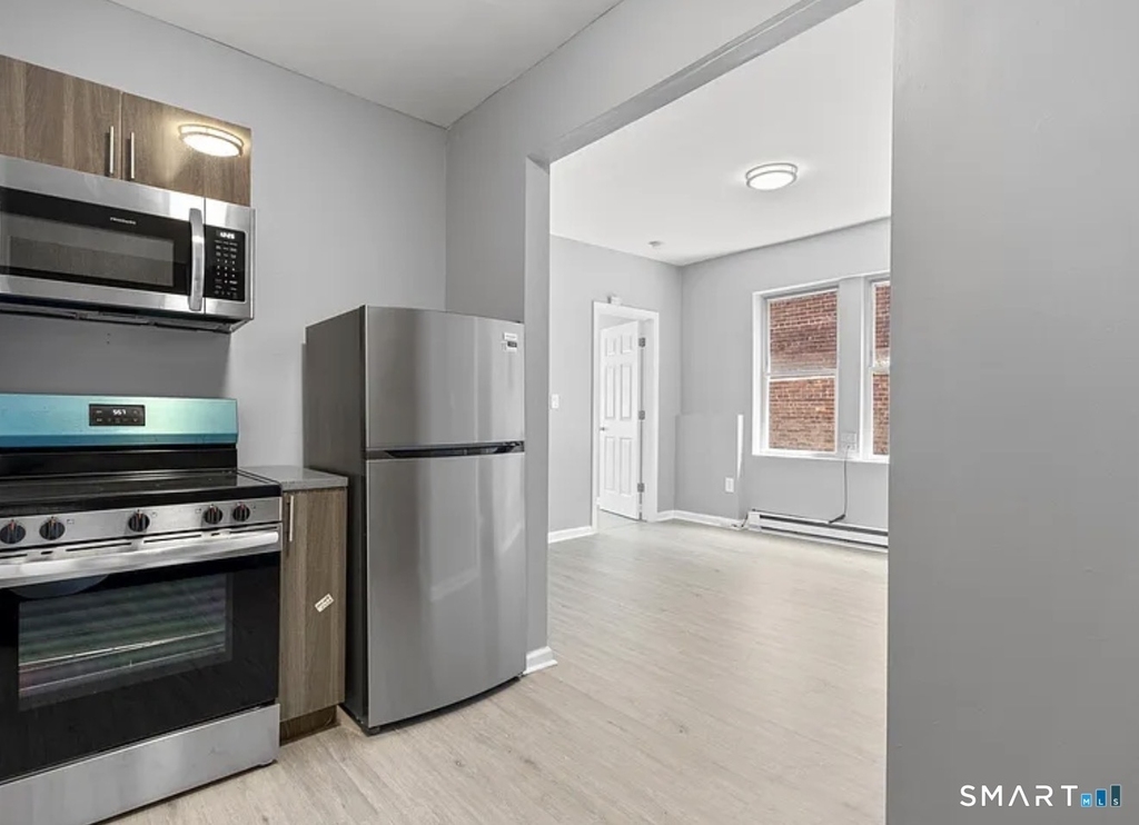31 Whittier Street - Photo 2