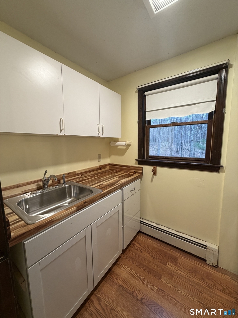 8 Brook Lane - Photo 2