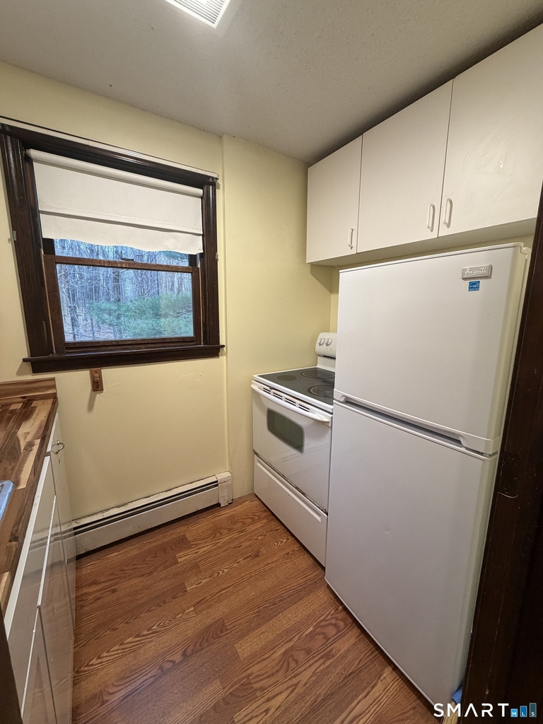 8 Brook Lane - Photo 3