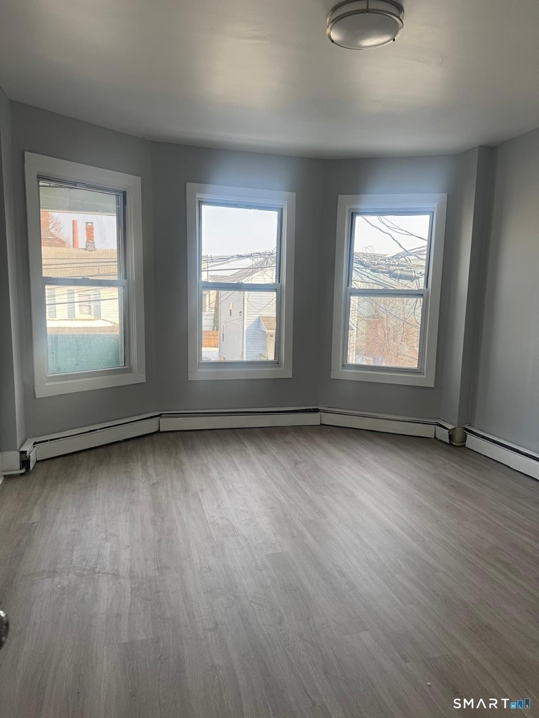 105 Caroline Street - Photo 5