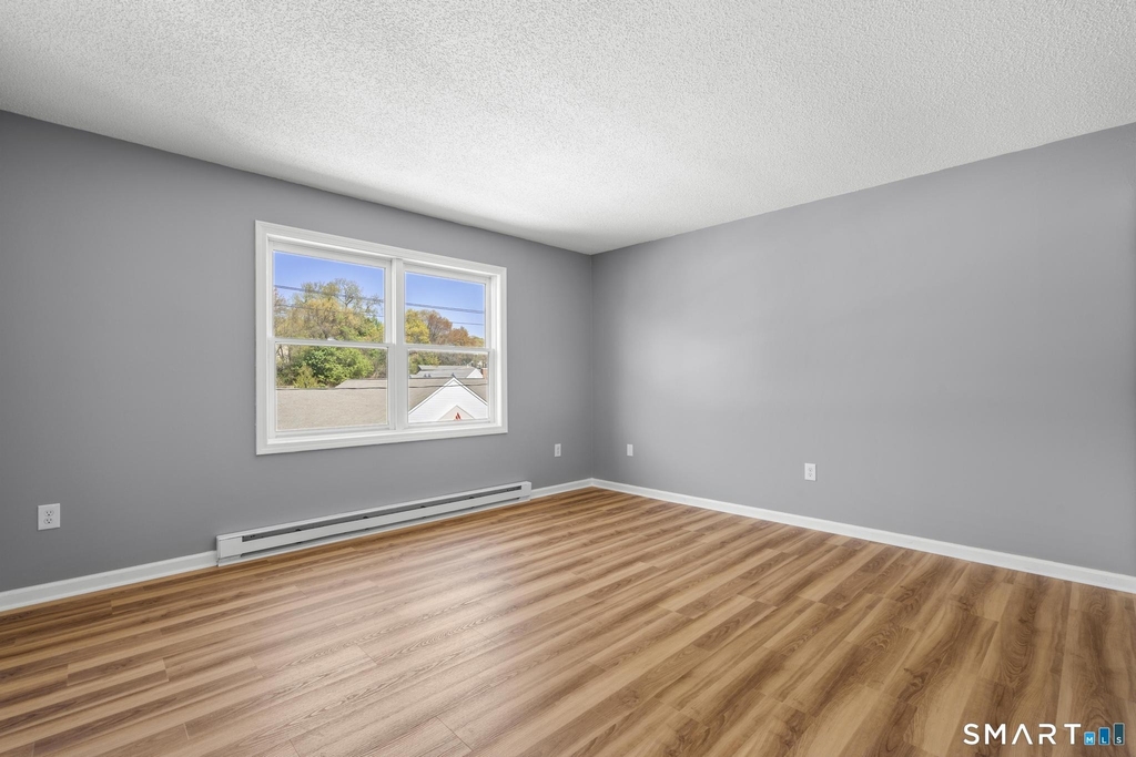 100 Meriden Road - Photo 5
