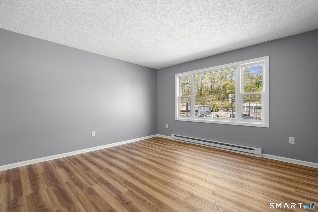 100 Meriden Road - Photo 3